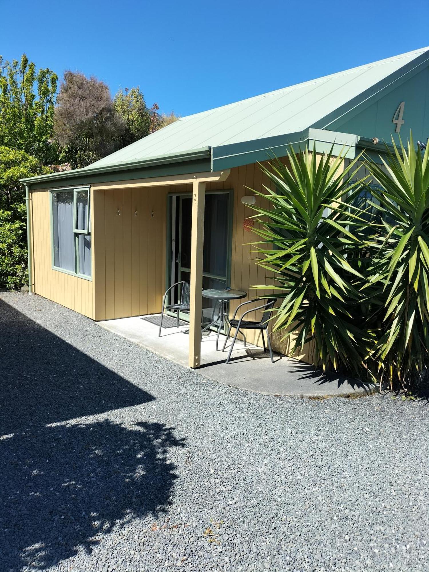 Bay Motel
